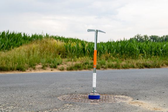 rom_magnetique_Crochets de levage de plaque d’égout_mpx400